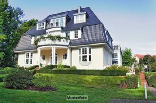 Villa kaufen in 09306 Königshain-Wiederau, Stadtvilla mit Garage