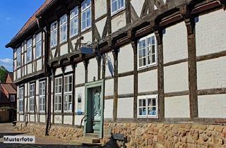 Einfamilienhaus kaufen in 98553 Schleusingen, Einfamilien-Fachwerkhaus mit 3 Garagen