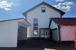 Einfamilienhaus kaufen in 94405 Landau, Landau an der Isar - Großes Einfamilienhaus, PROVISIONSFREI
