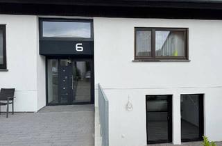 Wohnung kaufen in 71083 Herrenberg, Herrenberg - Exklusive 2-Raum-Wohnung gehobene Innenausstattung, EBK, Stellpl.