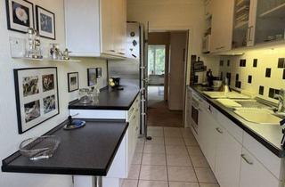 Wohnung kaufen in 30827 Garbsen, Gepflegte Maisonette-Eigentumswohnung(en) mit drei Balkonen