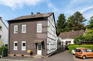 Haus kaufen in 53783 Eitorf, Teilvermietetes Zweifamilienhaus in gefragter Lage von Eitorf.