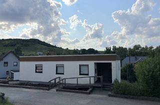 Haus kaufen in 54341 Fell, Fell - Fell - Fastrau, nahe Schweich - Bungalow mit großem Garten und 3 Garagen