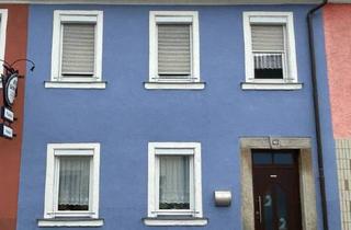 Haus kaufen in 95632 Wunsiedel, Wunsiedel - Ein-Zweifamilienhaus in Herzen Wunsiedels