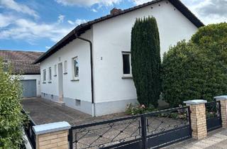 Haus kaufen in 67360 Lingenfeld, Lingenfeld - Charmanter Bungalow mit Garten und Garage in ruhiger Lage