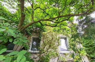 Haus kaufen in 12623 Berlin, Berlin - Für Handwerker und Liebhaber: Zweifamilienhaus mit Potential