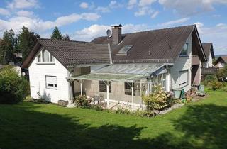 Haus kaufen in 32832 Augustdorf, Augustdorf - Preissenkung ! Einfamilien-Wohnhaus mit Einliegerwohnung u. Garagengebäude mit Carport von Detmold-14 km von Augustdorf