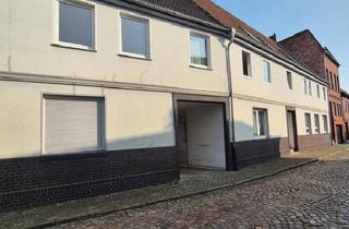 Mehrfamilienhaus kaufen in 29410 Salzwedel, Salzwedel - gepflegtes vermietetes Mehrfamilienhaus mit Hof + Nebengebäude