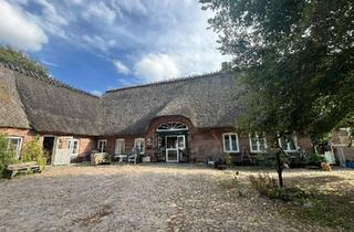 Wohnung kaufen in 24999 Wees, Wees - Eigentumswohnung auf historischem Resthof - Gemeinschaft & Natur