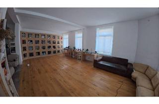 Wohnung kaufen in 67433 Neustadt, Neustadt an der Weinstraße - ****Künstlerisch designte ETW in Stadtnähe mit Flair****