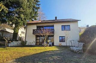 Einfamilienhaus kaufen in 76530 Baden-Baden, Baden-Baden - Charmantes Einfamilienhaus mit Weitblick über Teile der Stadt Baden-Baden