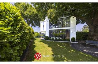 Villa kaufen in 40668 Meerbusch, Meerbusch - Architektonisches Unikat in ruhiger Feldrandlage - stilvolles Anwesen nahe des Rheins