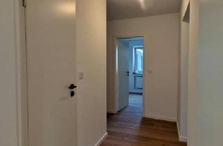 Wohnung kaufen in 47441 Moers, Moers - Kernsanierte 71m² EG-Wohnung mit Sonnenbalkon, Designerbad & TG