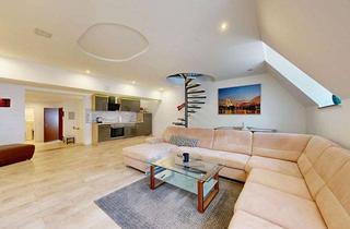 Wohnung kaufen in 52222 Stolberg, PHI AACHEN - Wohnen mit Stil: Lichtdurchflutete Maisonette mit Innenhof in ruhiger Lage von Stolberg!