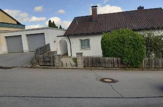 Haus kaufen in 94034 Passau, Passau - Ein-Zweifamilienhaus mit Doppelgarage in 94034 Passau-Hacklberg