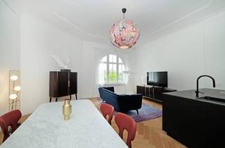 Wohnung mieten in Am Eisbach, 80538 München, Lehel am Engl. Garten: Luxuriöse, kernsanierte 2-Zimmer-Altbauwohnung (=möbliert) mit Fitnessraum!