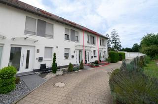Haus kaufen in 89231 Neu-Ulm, Mehr Raum fürs Leben – stilvolles Reihenmittelhaus mit Charme und Komfort