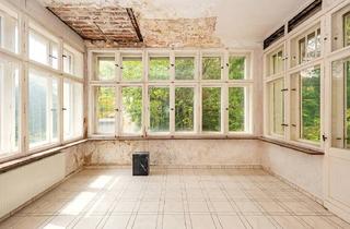 Villa kaufen in 14129 Berlin, Ihr neues Sanierungsprojekt – rund 276 m² Wohnfläche voller Möglichkeiten