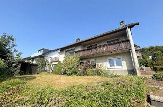 Haus kaufen in 59581 Warstein, Viel Platz für die Familie oder auch Generationen! Solides Ein-/Zweifamilienhaus mit Garage in Warstein-Sichtigvor!