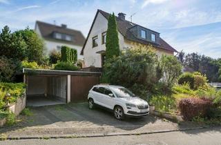 Haus kaufen in 42349 Wuppertal, Freistehendes Zweifamilienhaus mit Einliegerwohnung in beliebter Wohnlage von Wuppertal-Cronenberg