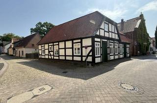 Haus kaufen in 27283 Verden, Verden: Charmantes Stadthaus mit gemütlicher Einliegerwohnung, Ausbaureserve und entzückendem Garten