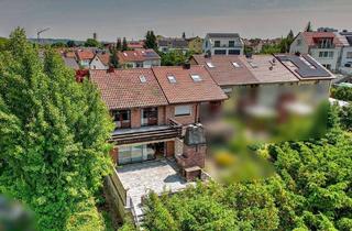 Haus kaufen in 71034 Böblingen, Böblingen - Großzügiges Eckhaus mit viel Platz, Garten und Potenzial