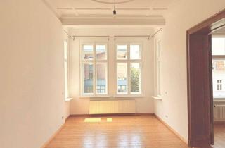 Wohnung kaufen in 12163 Berlin, Berlin - Stilvolle Altbauwohnung nahe Fichteberg und Botanischem Garten