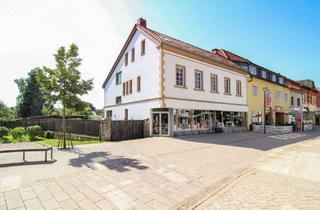 Mehrfamilienhaus kaufen in 33034 Brakel, Brakel - Wohn- und Geschäftshaus Brakel Innenstadt-Garten, Carport, Wintergarten, Fassade & Heizung 2022 Neu