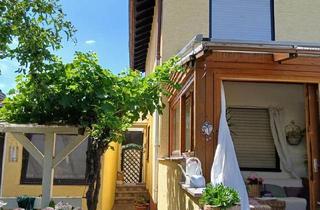 Einfamilienhaus kaufen in 63533 Mainhausen, Mainhausen - Einfamilienhaus mit Kamin, Photovoltaik & großem Garten