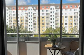 Wohnung kaufen in Am Tierpark, 10319 Berlin, Berlin - Erstbezug nach Sanierung: Wohntraum mit Eichenparkett und Loggia