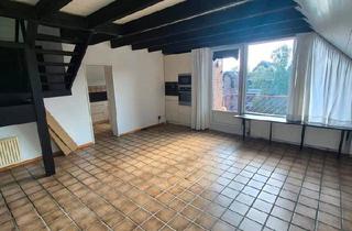 Wohnung kaufen in 47809 Krefeld, Krefeld - Bezugsfreie 2 Raum Wohnung mit grosser Empore in ruhiger Lage