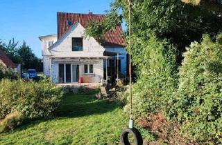 Haus kaufen in 32457 Porta Westfalica, Porta Westfalica - Zweifamilienhaus mit vielen Möglichkeiten in bester Lage