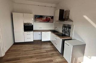 Wohnung kaufen in 42389 Wuppertal, Wuppertal - Moderne 2-Zimmer Wohnung mit Balkon und Stellpl. in ruhiger Lage