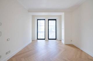 Wohnung kaufen in Simplonstraße 10, 10245 Berlin, Berlin - Eleganz auf höchstem Niveau - stilvolles Apartment mit Stuck, Schiebetüren & Premium-Ausstattung
