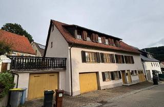 Haus kaufen in 78564 Wehingen, Wehingen - Zweifamilienhaus mit Scheune und Ausbaureserven in Reichenbach