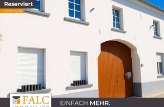 Haus kaufen in Große Straße 27, 52441 Linnich, Vierkanthof mit Blick auf Wiesen und Felder