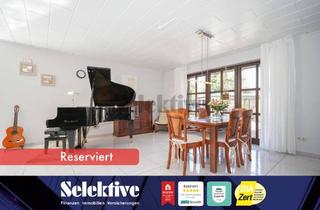 Einfamilienhaus kaufen in 47228 Duisburg, Haus im Haus - Exklusive 175 m² Maisonette-Eigentumswohnung in schönem Zweifamilienhaus mit Garten!