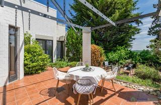 Villa kaufen in 55130 Mainz, Einzigartiges Architektenhaus mit Einliegerwohnung in begehrter Lage von Mainz-Laubenheim