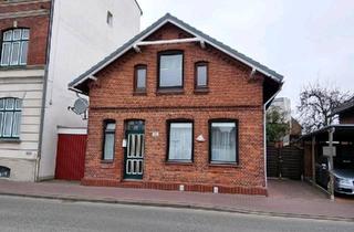 Haus kaufen in 25348 Glückstadt, Glückstadt - Gemütliches Kapitänshaus mit Garten in zentraler Lage