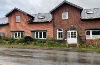 Haus kaufen in 24594 Hohenwestedt, Hohenwestedt - Historisches großes Wohnhaus mit großem Grundstück