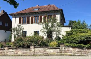 Villa kaufen in 66125 Saarbrücken, Saarbrücken - Schönes freistehendes 1-2 Familienhaus, großes Grundstück, Garage