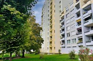 Wohnung kaufen in 71634 Ludwigsburg, Ludwigsburg - Helle 4,5 Zimmer-Wohnung mit Balkon, Aufzug und Tiefgaragenstellplatz in ruhiger Lage von Ludwigsburg