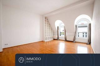 Wohnung kaufen in 10785 Berlin, Berlin - ? Höher wohnen, schöner leben! - Helle DG-Altbau-Whg mit 3 Zimmern & Rundbögen in Mitte-Tiergarten