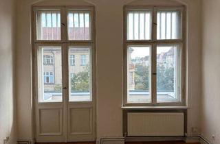 Wohnung kaufen in Sophie-Charlotten-Straße 46, 14059 Berlin, Berlin - Bezugsfrei: Großzügige, lichtdurchflutete 4-Zi.-Altbauperle mit Balkon fußläufig zum Lietzenseepark!