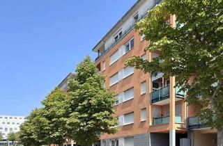 Wohnung kaufen in 76137 Karlsruhe, Karlsruhe - Charmante 2-Zimmer-Erdgeschosswohnung mit sonnigem Balkon - idyllisch gelegen am lebendigen Citypark Karlsruhe