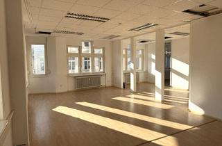 Büro zu mieten in 79098 Freiburg, Zentral statt außen vor - Büroetage direkt auf der Kajo.