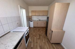 Wohnung mieten in Brüderstraße, 07570 Weida, Mit Einbauküche! Preiswerte 2 DG-Zimmer Wohnung im Zentrum von Weida!