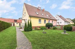 Doppelhaushälfte kaufen in 14641 Nauen, Nauen - KENSINGTON - Exklusiv - Charmante Doppelhaushälfte auf weitläufigem Grundstück in ruhiger Umgebung