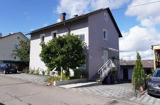 Haus kaufen in 74706 Osterburken, Osterburken - Zweifamilienhaus mit großem Garten, PV-Anlage & vielen Extras!