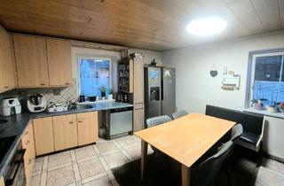 Haus kaufen in 94522 Wallersdorf, Wallersdorf - Haus mit großem Grundstück zu verkaufen